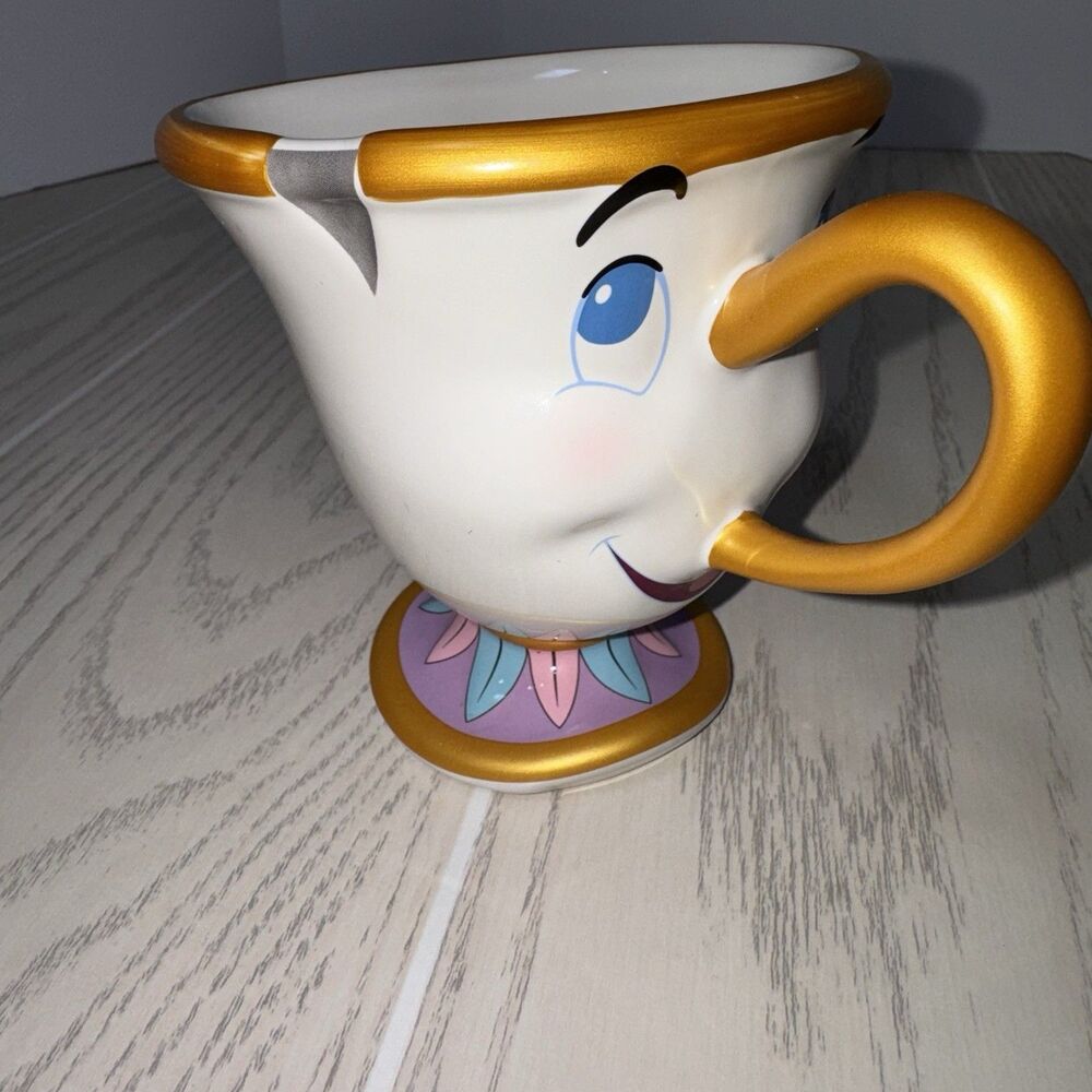 Disney Beauty and the Beast Chip Stoneware Mug 12 oz / 340 mL Great Condition